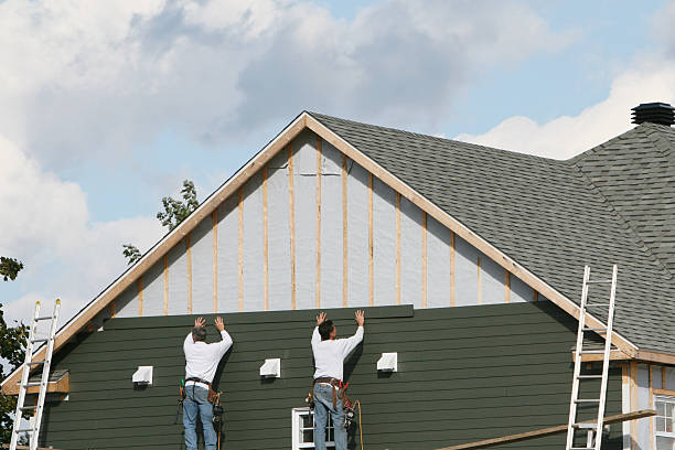 Professional Emergency Siding Repair technician working in North Bend, WA